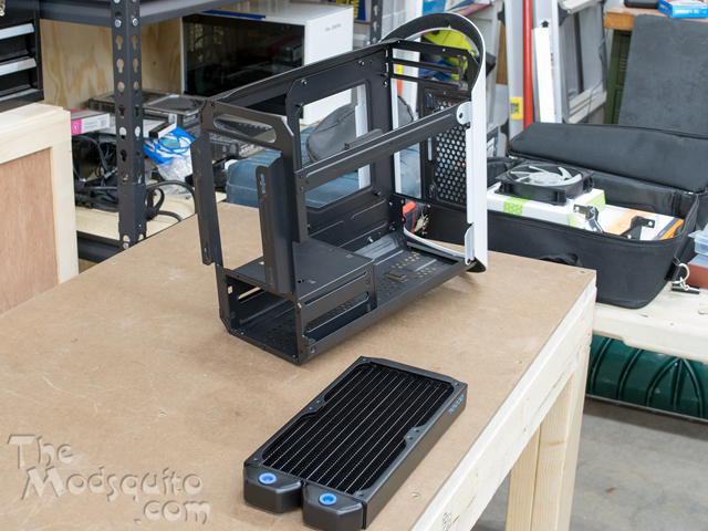 Bit_Fenix_Portal_Watercooled_05.jpg