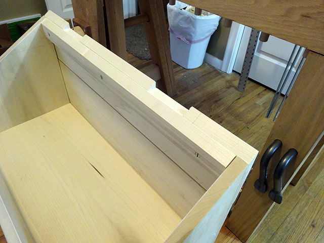 Mosquito_Dutch_Tool_Chest_DSC03208-W640.JPG