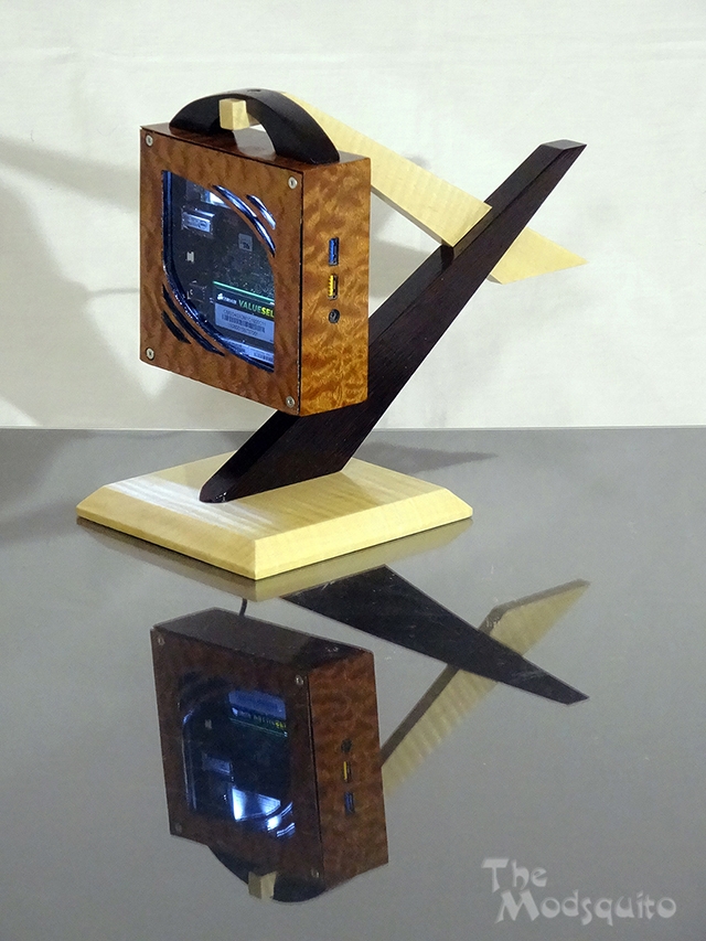 Mosquito_Hanging_in_the_balance_Intel_NUC_bit-tech_17.jpg