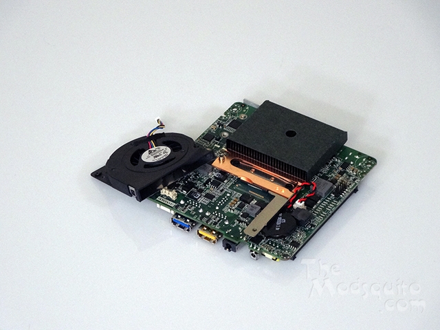 Mosquito_Hanging_in_the_balance_Intel_NUC_bit-tech_modzoo_DSC03474.JPG