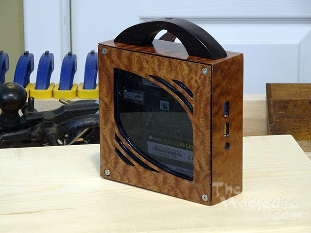 Mosquito_Hanging_in_the_balance_Intel_NUC_bit-tech_modzoo_DSC03538.jpg