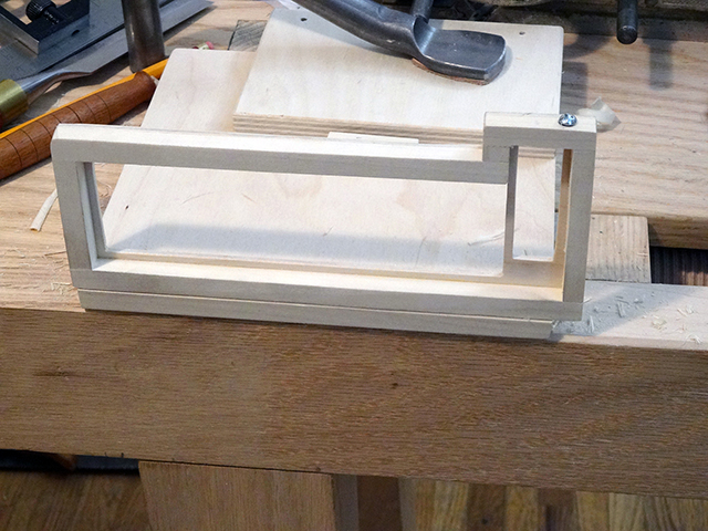 Mini_Watercooled_HTPC_modsquito_wood_scratch_build_DSC02262-W640.JPG