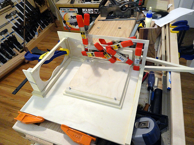 Mini_Watercooled_HTPC_modsquito_wood_scratch_build_DSC02292-W640.JPG