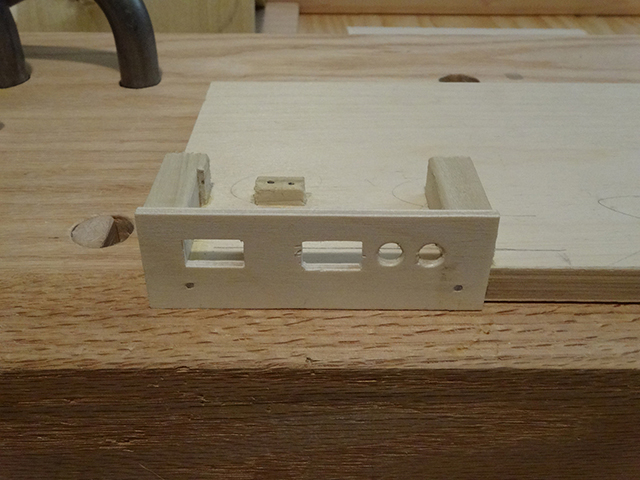 Mini_Watercooled_HTPC_modsquito_wood_scratch_build_DSC02399-W640.JPG