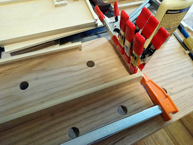 Mini_Watercooled_HTPC_modsquito_wood_scratch_build_DSC02419-W640.JPG