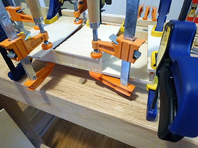 Mini_Watercooled_HTPC_modsquito_wood_scratch_build_DSC02424-W640.JPG