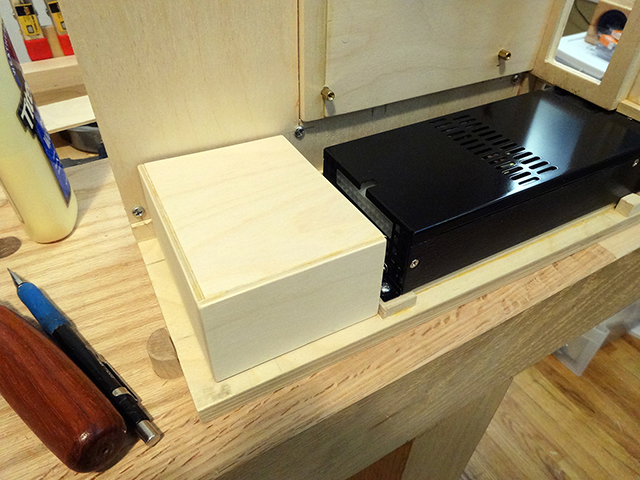Mini_Watercooled_HTPC_modsquito_wood_scratch_build_DSC02437-W640.JPG