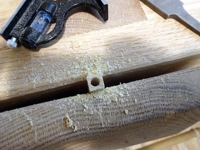 Mini_Watercooled_HTPC_modsquito_wood_scratch_build_DSC02438-W640.JPG