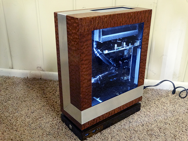Mini_Watercooled_HTPC_modsquito_wood_scratch_build_DSC02822-W640.JPG