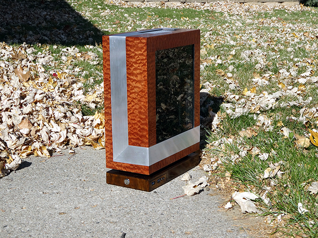 Mini_Watercooled_HTPC_modsquito_wood_scratch_build_DSC02842-W640.JPG