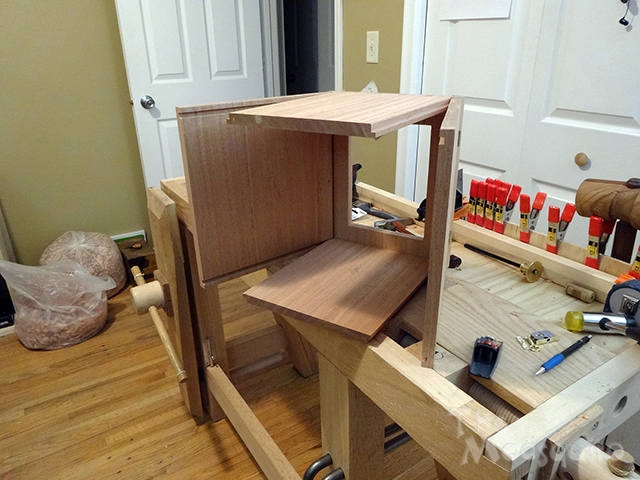 Mosquito_Victorian_Wooden_Desktop_G.Skill_DSC03425.JPG