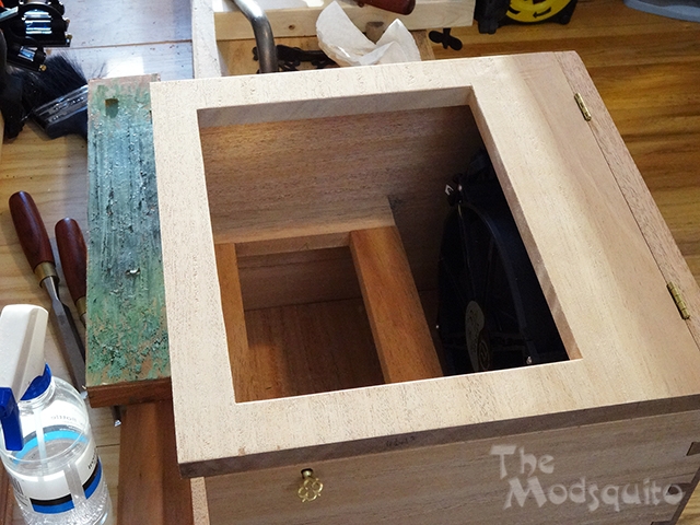 Mosquito_Victorian_Wooden_Desktop_G.Skill_DSC03561.jpg