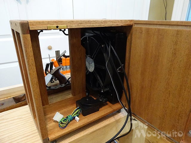 Mosquito_Victorian_Wooden_Desktop_G.Skill_DSC03892.jpg