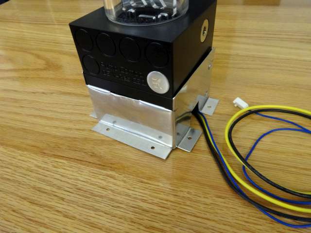 Mosquito_NZXT_H230_PrimoChill_LRT_Liquid_DSC00312-W640.jpg