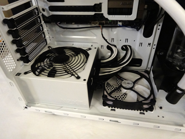Mosquito_NZXT_H230_PrimoChill_LRT_Liquid_DSC00467-W640.JPG