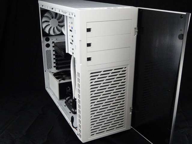 Mosquito_NZXT_H230_PrimoChill_LRT_Liquid_DSC00479-W640.JPG