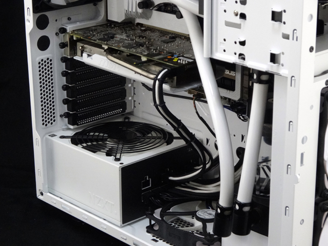 Mosquito_NZXT_H230_PrimoChill_LRT_Liquid_DSC00679-W640.JPG