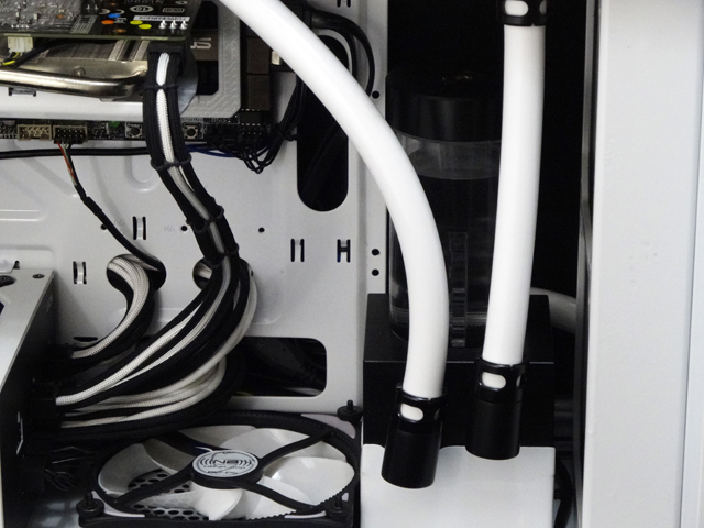 Mosquito_NZXT_H230_PrimoChill_LRT_Liquid_DSC00682-W640.JPG
