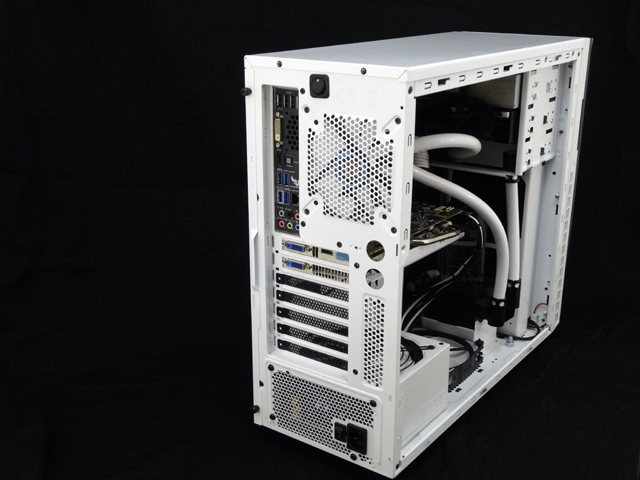 Mosquito_NZXT_H230_PrimoChill_LRT_Liquid_DSC00685-W640.JPG